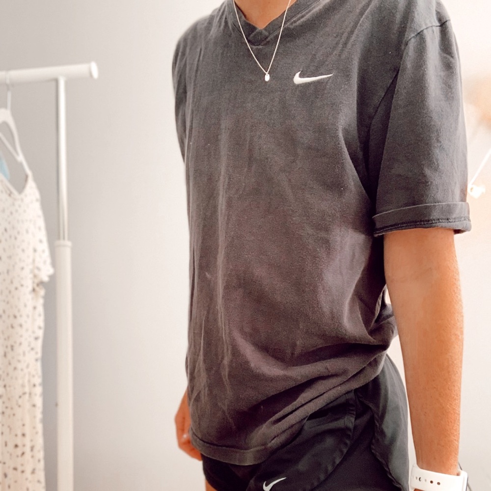 womens nike v neck tee